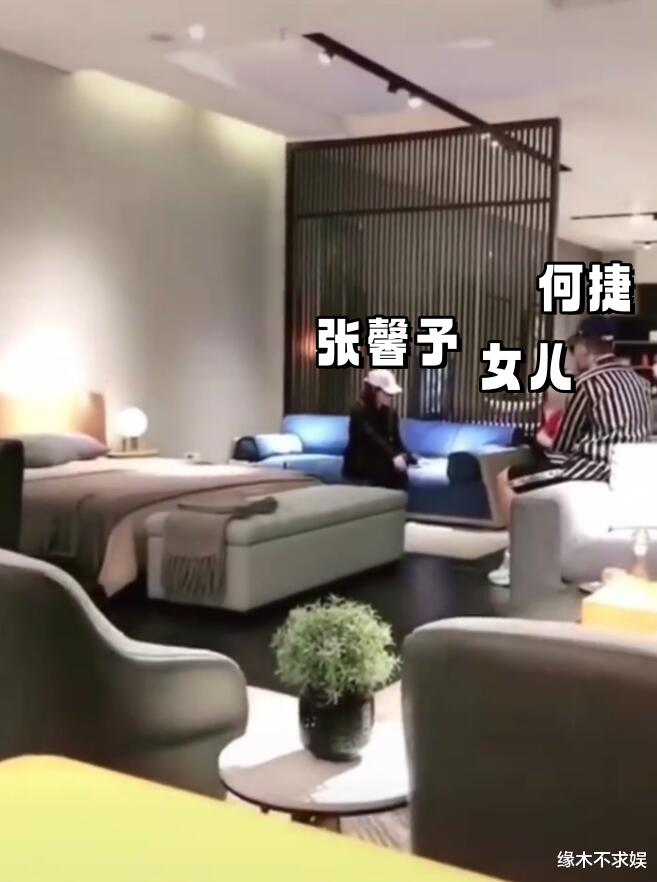 好友曝张馨予老公已转业一年后续:本人火速回应,网友质疑不断!