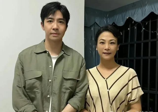 圈内又多一对恋人了…