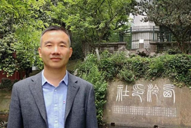 吴锦大一西泠著名艺术品收藏家、鉴定师、评估师