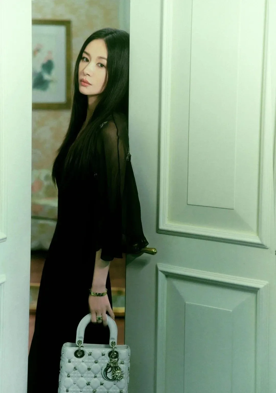 应邀出席的艺人都纷纷拿出最好的姿态,各自绽放独特的魅力