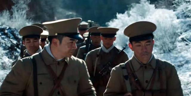 相比《志愿军》第二部，这部低成本网大，或许才是真正的战争大片