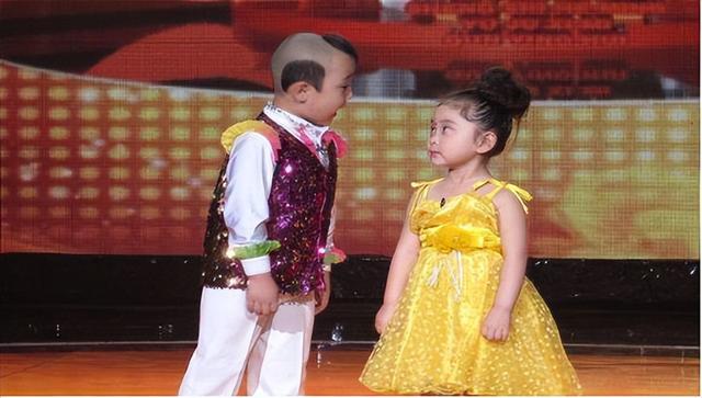 演技|原来他已经去世9年!6岁登上春晚8岁去世,患病时还在继续演出