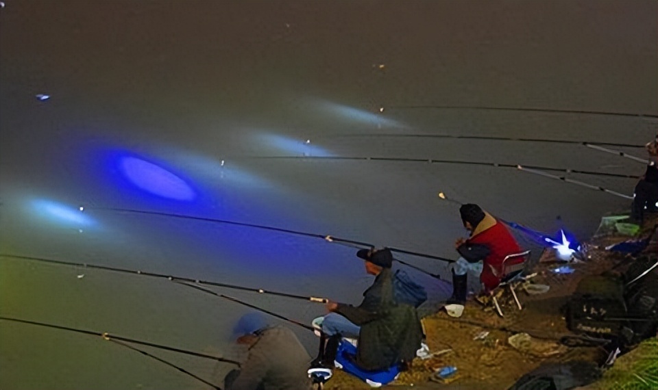 台钓的装备为何如此之多？探究钓鱼为何成为运动及装备的演变