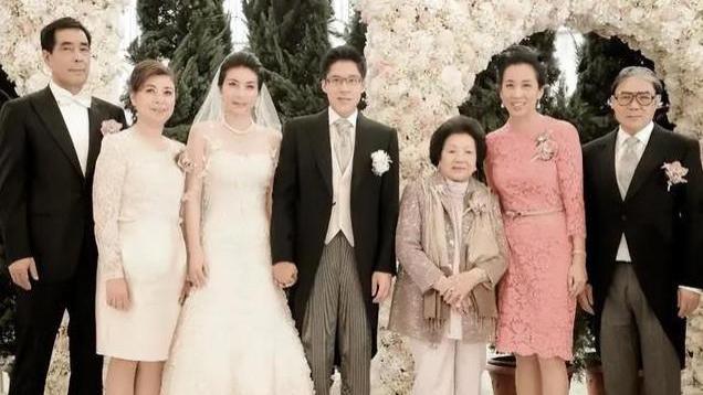 何超欣将嫁入霍家：谁能想到香港大豪门的联姻戏码会这么精彩！