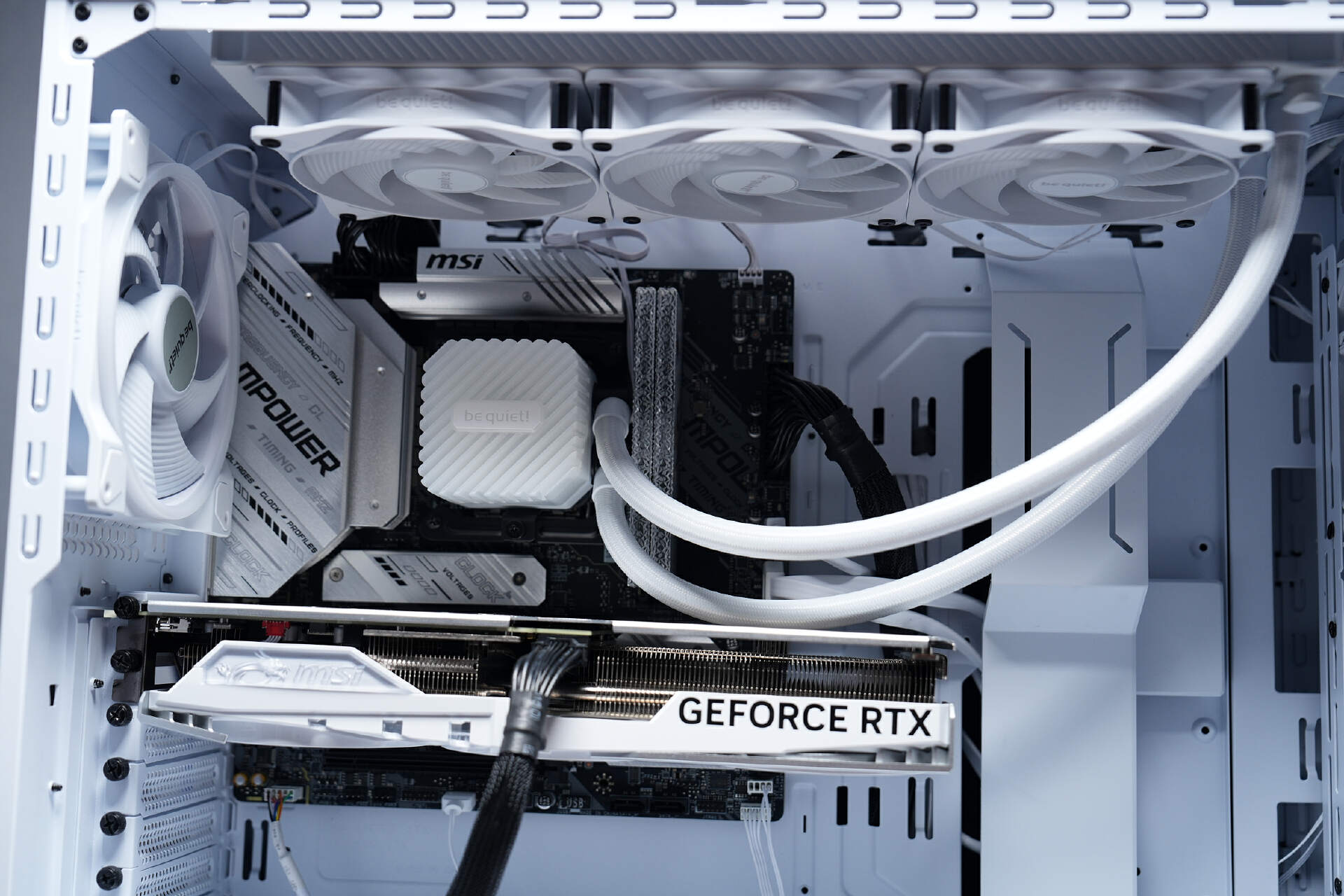 性能不錯(cuò)，還有二次元，玖合玲瓏RGB燈條開箱