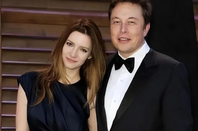 马斯克审美一绝,艾梅柏疯归疯,颜值上面没的说,怪不得嫁入豪门