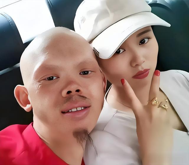 癞蛤蟆吃到天鹅肉，他是“妖魔专业户”，长相怪异却能抱得美人归