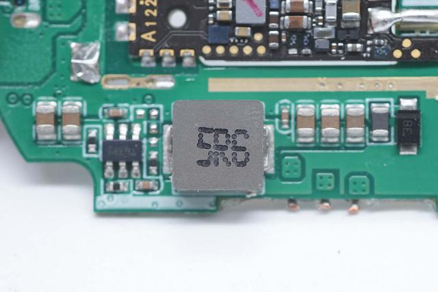 苹果全家桶同时充,折叠还便携,安克25W Qi2三合一无线充电器拆解