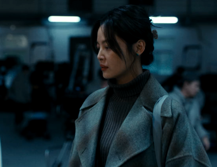 36岁赵丽颖对比37岁辛芷蕾,老天赏饭吃与科班毕业的演技一目了然