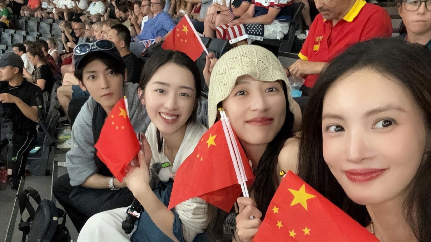 女星周雨彤被骂翻！中国选手丢金她开心晒自拍，本人连忙删微博