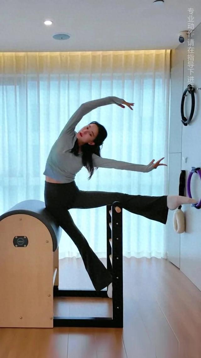 孙杨老婆张豆豆晒健身照,身材匀称气质满分 网友:自律的女生真美