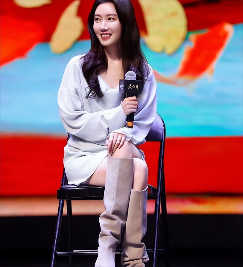 演员高露戏火人不火，从没有绯闻，看看他的老公就知道了