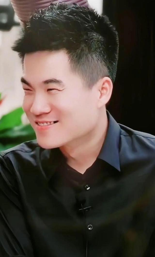 陈建斌缺席与辉同行新疆行，董宇辉离开俞敏洪的后遗症开始显现