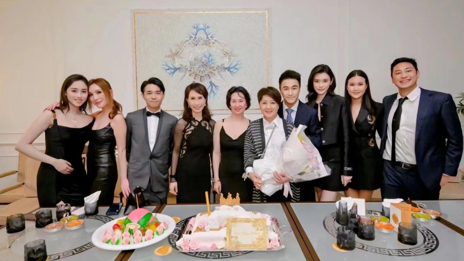 何超琼何超凤为梁安琪庆生，Pansy搂抱寿星很开心，何猷君奚梦瑶庆贺好温馨