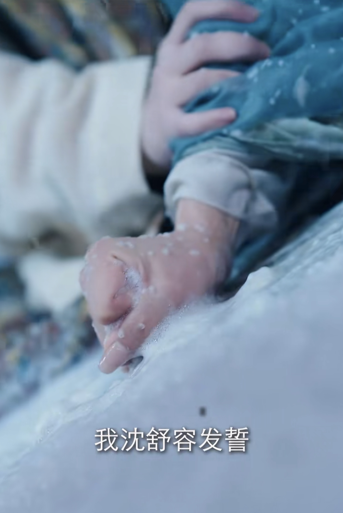 观众开始嫌弃短剧了，动不动扇耳光，台词全是嘴仗，道具看着想笑