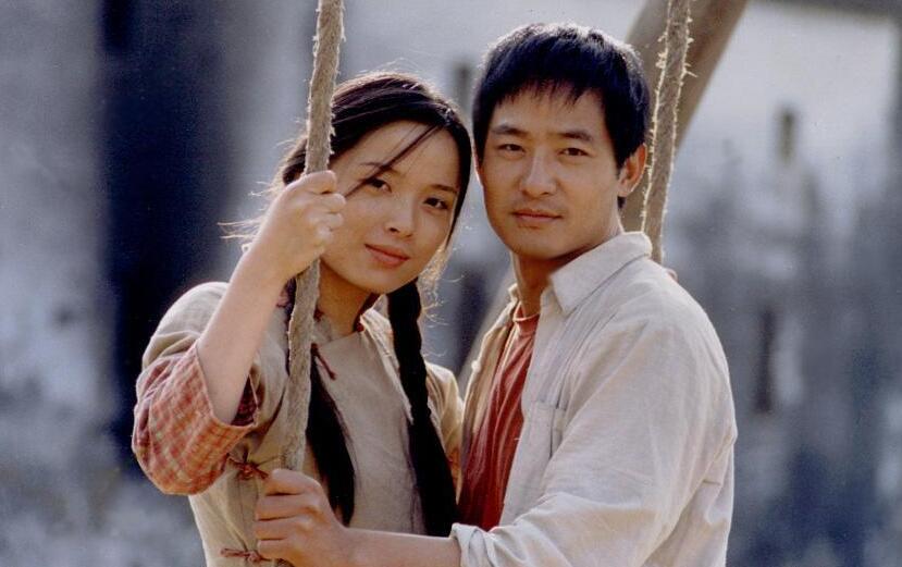 《小巷人家》4个“半老徐爹”，年轻时都是美男，颜值不输范丞丞