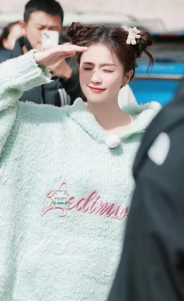 《奔跑吧》女星生图,孟子义的腿,白鹿的脸,都不及瘦的沙溢吸睛