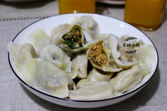 儿子领对象回来，父母做的晚餐火了，网友：中国式优秀父母