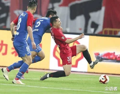 唏嘘，前国奥队长成消失的他，四年职业赛场0出场，曾是中国足球希望之星