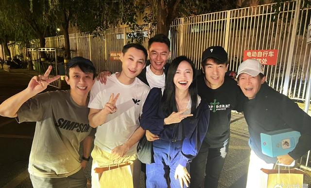 姚晨同学聚会太牛了!震惊网友:和杨志刚、于波、黄小蕾是同学?