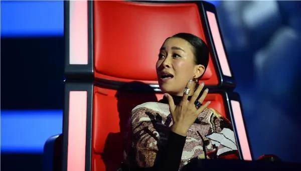 好声音没夺冠,却嫁给爱奇艺副总裁,34岁就已经成为人生赢家