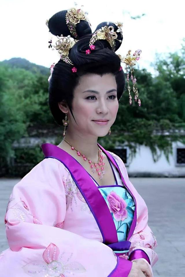 这五位明明长得“不太行”,却硬夸成美女,90年代的审美很难评