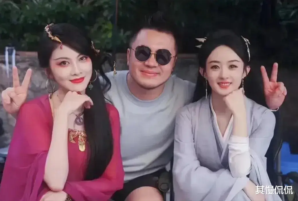 赵露思事件闹大！剧组员工爆料，导演邓科评论沦陷，连夜更改签名