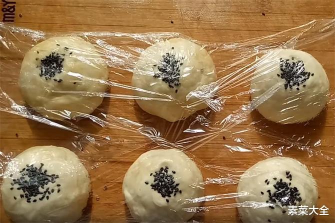 试试这样做酥饼，外皮酥脆，做法比例详细，柔软蓬松，比买的好吃