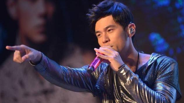 周杰伦因感冒药瓶创作新歌，网友为何集体沉默？