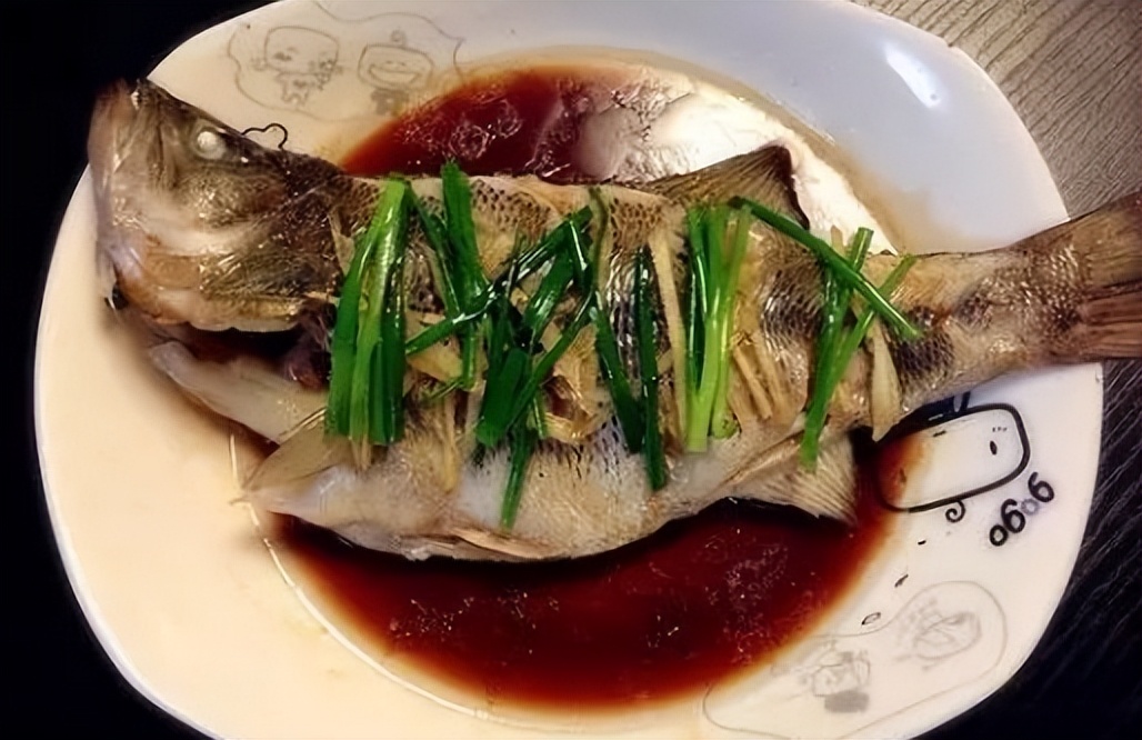 春日吃鱼，建议大家：少吃鲢子和草鱼，多吃4种，鲜美还不贵