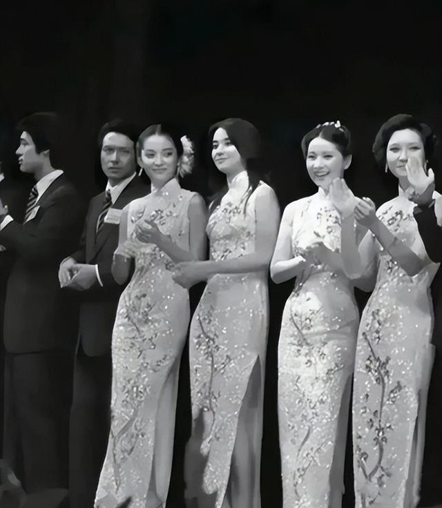 直到看见林凤娇和林青霞1976年的合影,才明白成龙为何选她当老婆