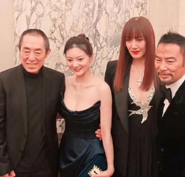 任达华带女儿出席舞会,女儿被评为最美星二代,他的回应让人敬佩