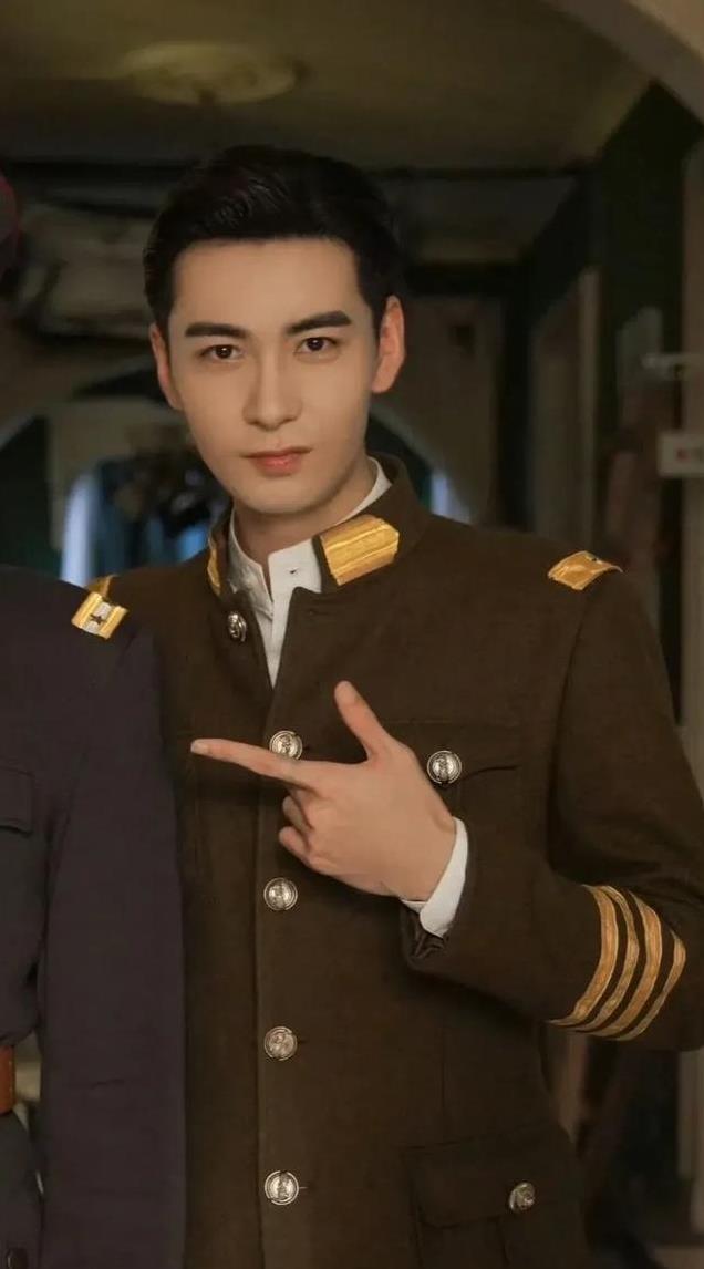 最帅男艺人洗牌，双陈登顶，吴磊第9李现第8于适第7一博3肖战第2