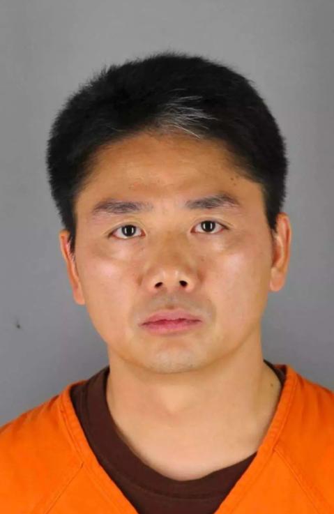 奶茶妹妹“新身份”曝光!她没大家想得简单,难怪刘强东非她不娶