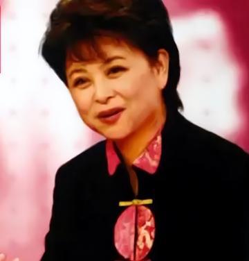 央视肖晓琳:退休5个月后死在美国儿子家中,临终前留下26字遗言