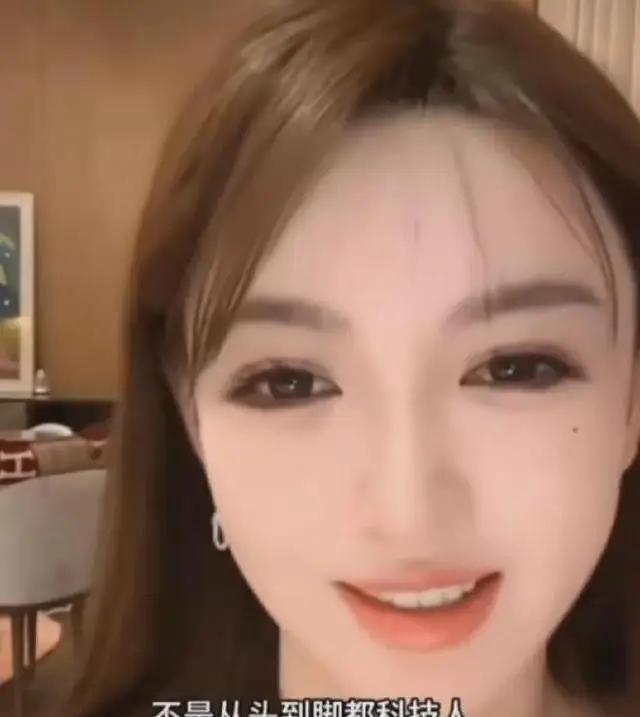 央妈出手打脸叶柯，亲自撑腰伍佰，网友喊话黄晓明：该出来乐呵了