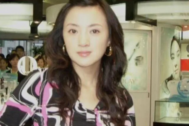 百分百歌手|从5登春晚到沦落精神病院，演员金玉婷的结局，印证了郭德纲的话