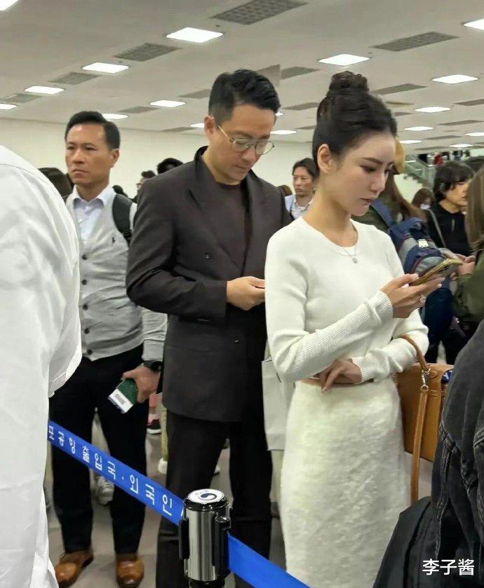 要气大s吗？汪小菲开豪车出镜，还带未婚妻海边兜风心情大好