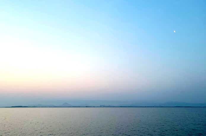 夏日垂钓:路亚鲈鱼的黄金季节与指南