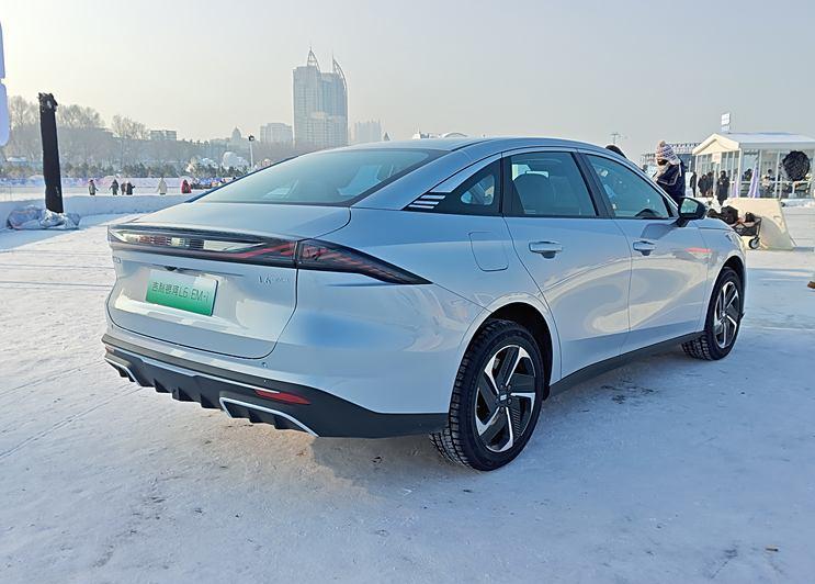 吉利 2025 年将发布的 13 款新车