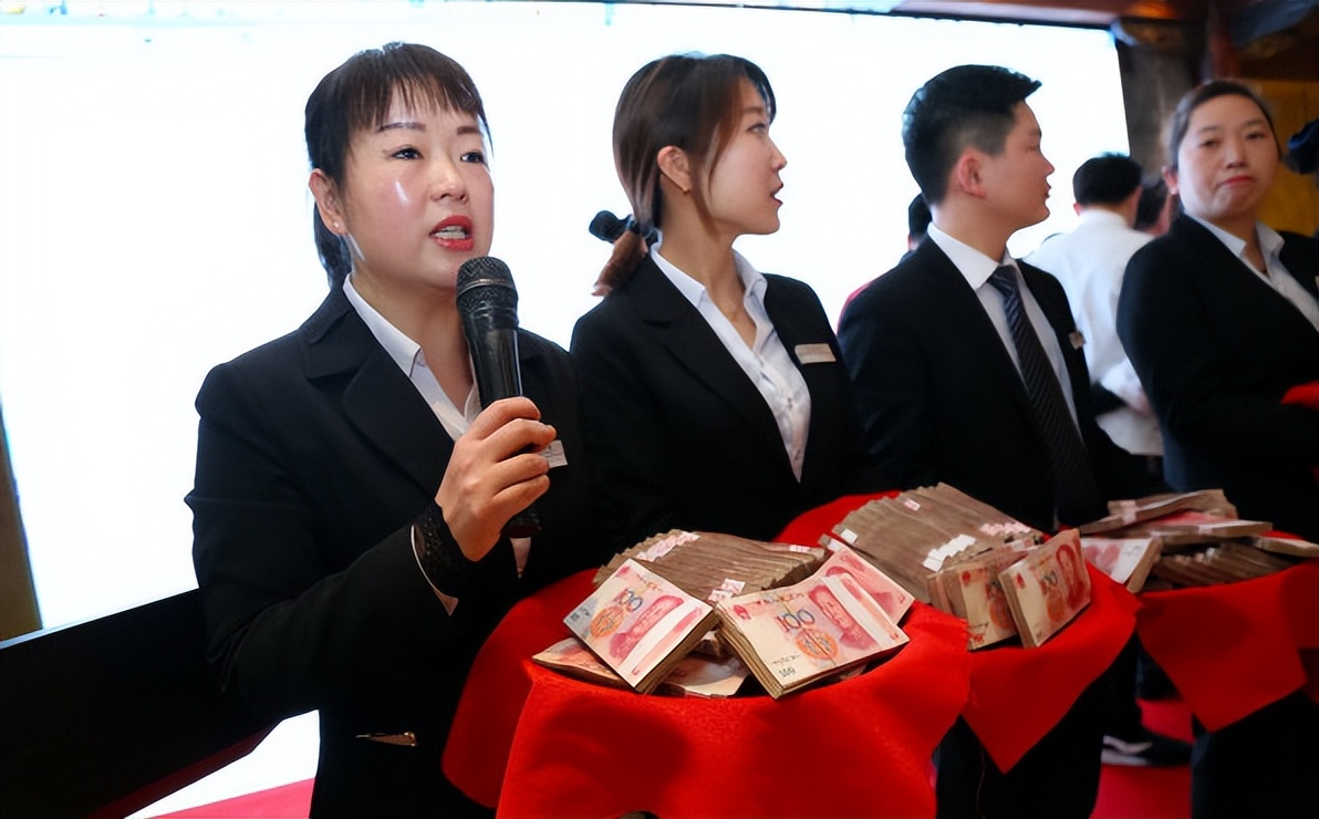 同事嫉妒说闲言碎语,老板直接取消了我的奖金,隔天我就辞职了插图 同事嫉妒说闲言碎语,老板直接取消了我的奖金,隔天我就辞职了插图