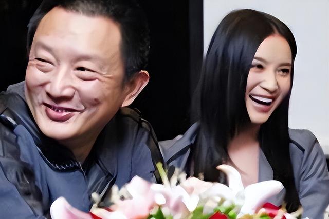 “一脱成名、当三成瘾”！与5婚导演同居5年，狠人宋佳有多疯狂