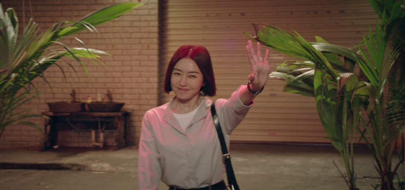 同样演“公检法女高官”,把秦岚、杨子珊放一起看,差距就出来了