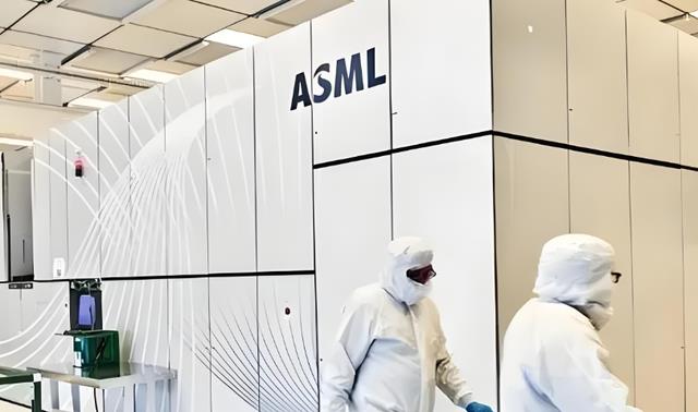 阿斯麥對美做出了承諾：如果解放軍攻臺，就立即關(guān)閉臺積電光刻機