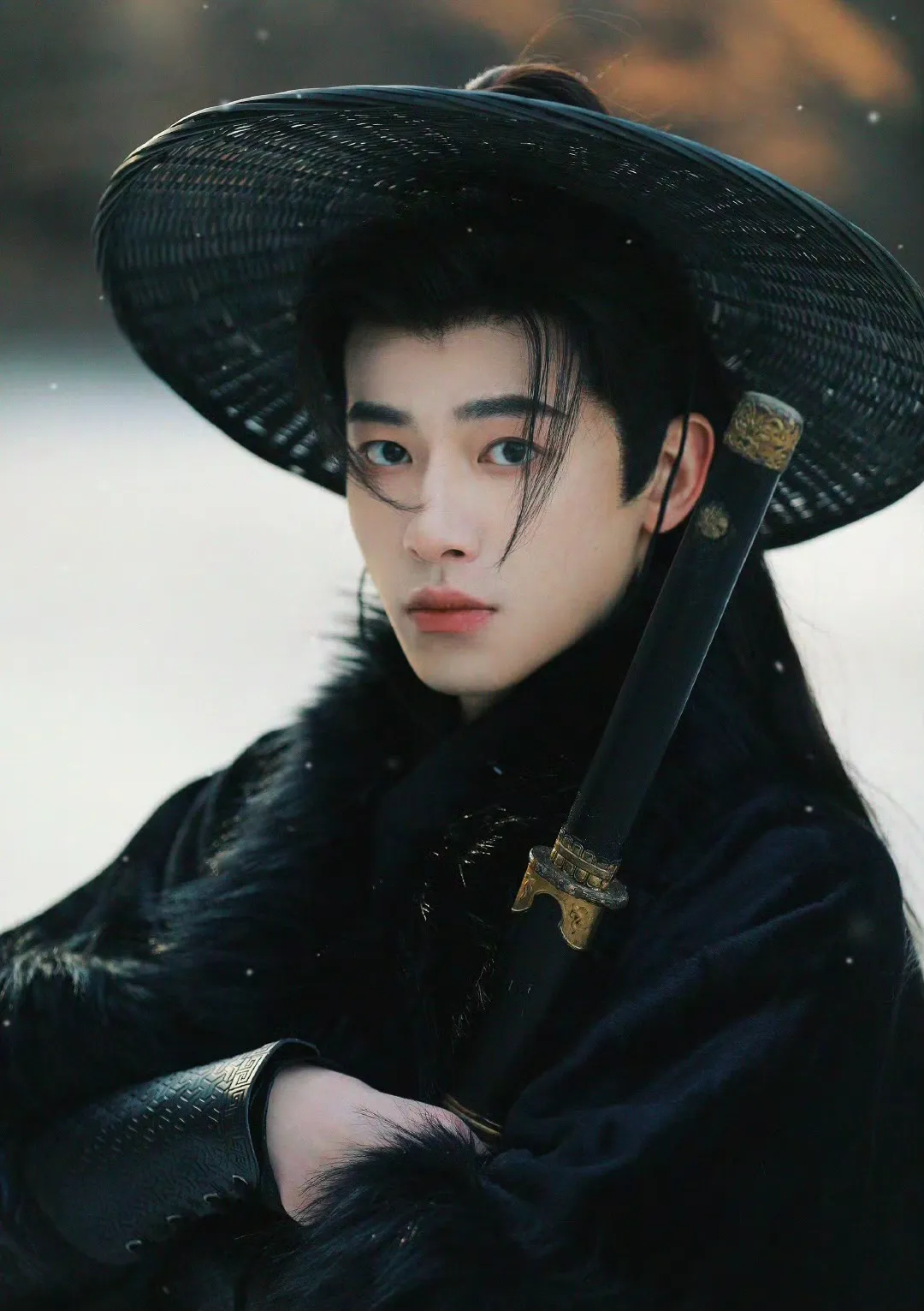 长相撞脸邓伦，《与凤行》他被赵丽颖带火，开始搭档陈都灵演男主