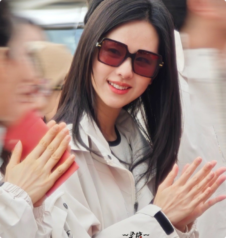 这一次,将50岁王艳的尴尬境况,展现得淋漓尽致