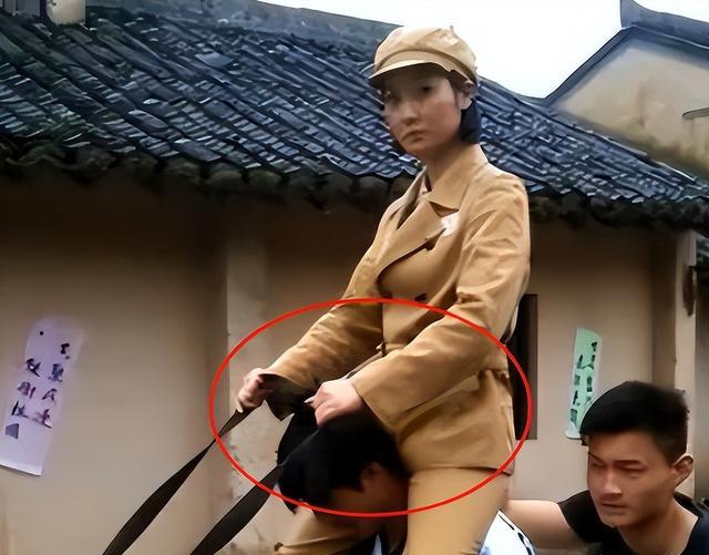 难怪影视剧不敢拍下半身！假骑马，假身高，一个个都“暗藏玄机”