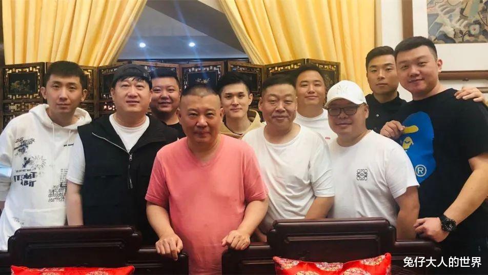 德云社苏州专场结束，6000人场馆座无虚席，张鹤伦不愧是德云社顶流