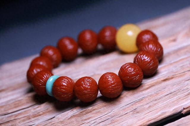文玩手串的材质与工艺，深度解读手串之美！
