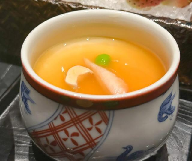 2个河南人去上海，在餐馆点了6个菜，结账时不敢相信以为看花眼